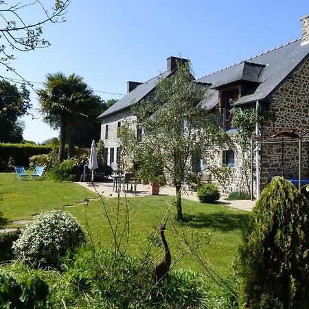 Les Petites Chapelles Bed & Breakfast Saint-Pierre-de-Plesguen Exterior foto