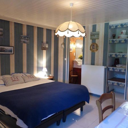 Les Petites Chapelles Bed & Breakfast Saint-Pierre-de-Plesguen Exterior foto