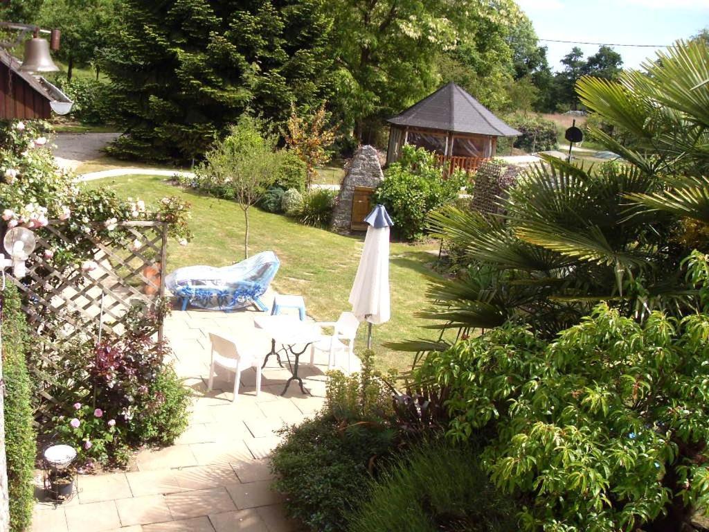 Les Petites Chapelles Bed & Breakfast Saint-Pierre-de-Plesguen Exterior foto
