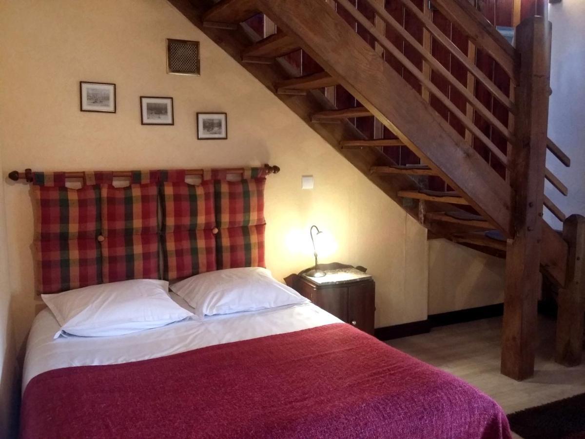 Les Petites Chapelles Bed & Breakfast Saint-Pierre-de-Plesguen Exterior foto