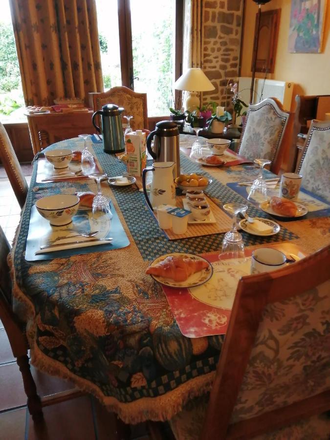 Les Petites Chapelles Bed & Breakfast Saint-Pierre-de-Plesguen Exterior foto