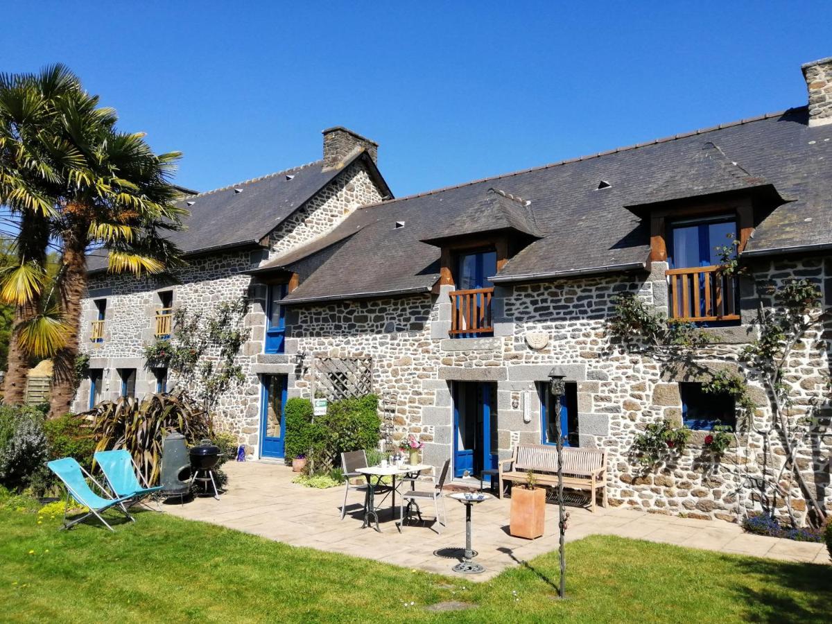 Les Petites Chapelles Bed & Breakfast Saint-Pierre-de-Plesguen Exterior foto